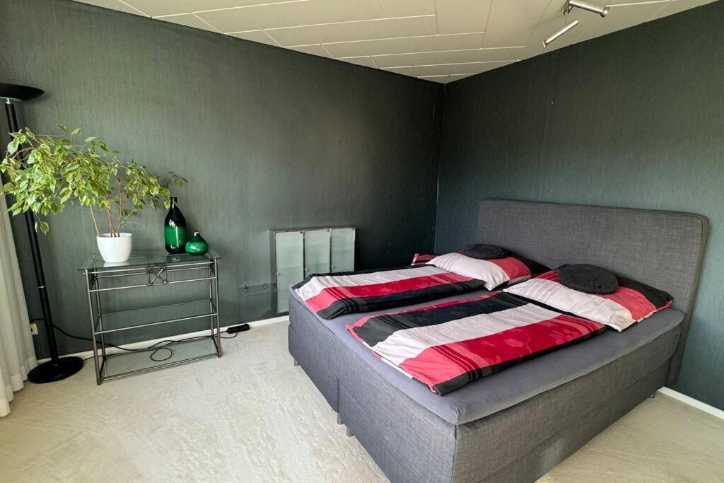 Monikas Home - Gemuetliche 3-Zimmer-Wohnung Im Herzen Von ベーブリンゲン エクステリア 写真